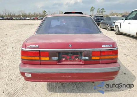 1992 Mazda 626 Dx z USA, uszkodzony, nr VIN 1YVGD22B7N5202920